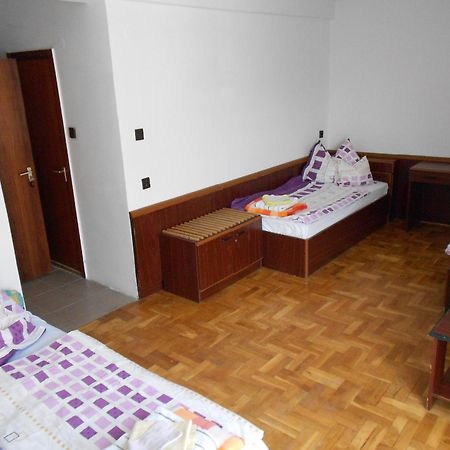 Peregrino Panzió Acomodação com café da manhã Budaörs Quarto foto