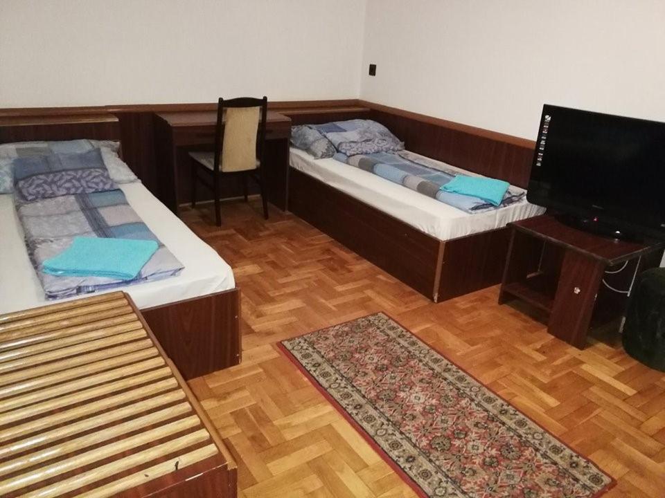 Peregrino Panzió Acomodação com café da manhã Budaörs Exterior foto