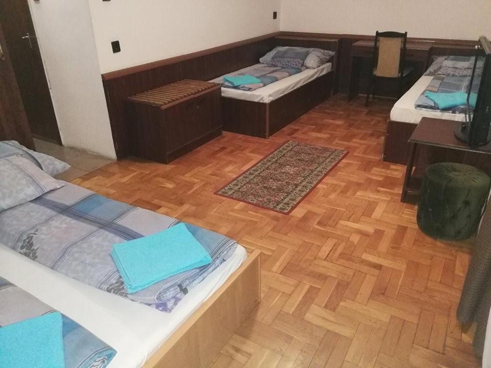 Peregrino Panzió Acomodação com café da manhã Budaörs Exterior foto