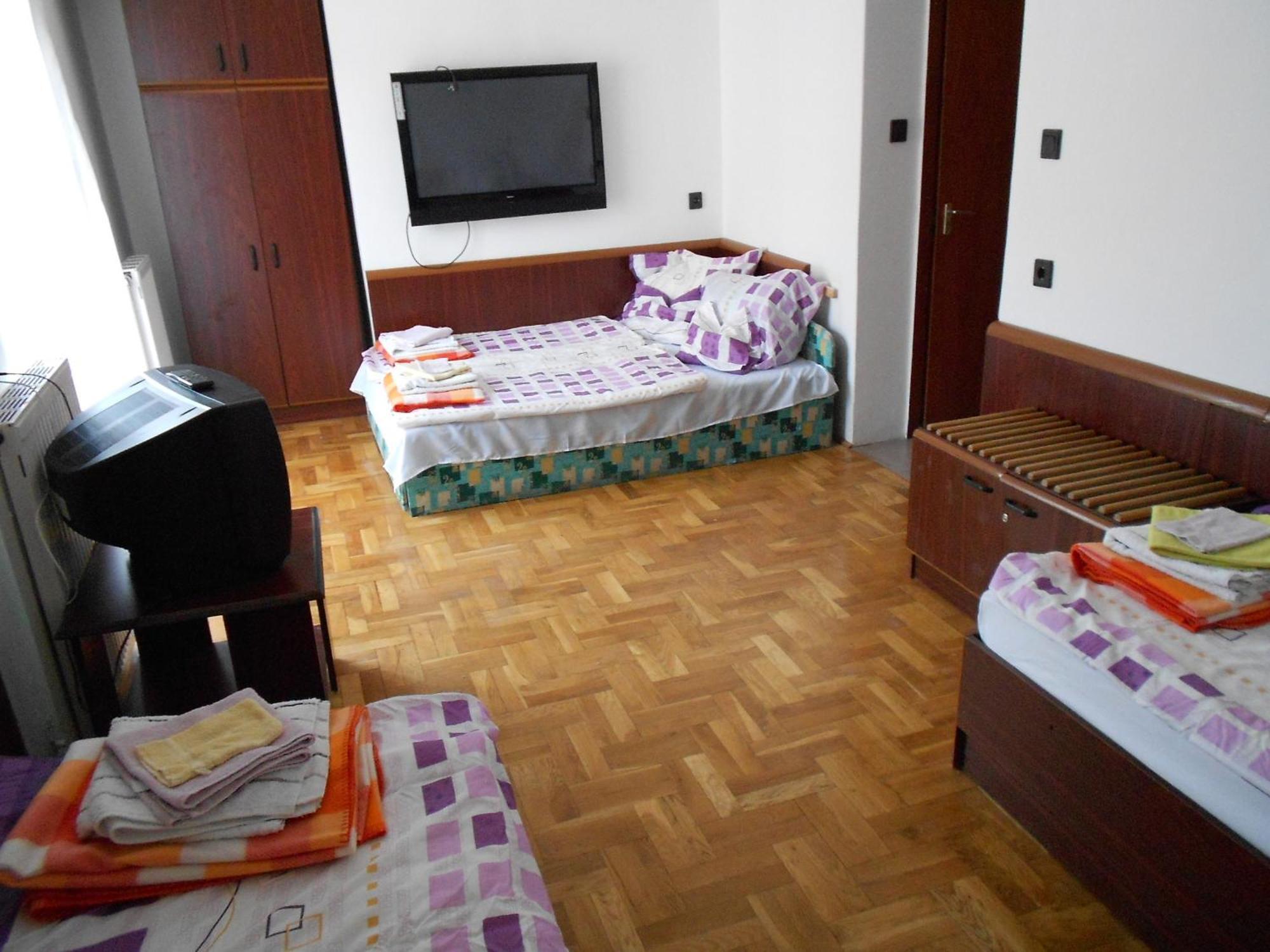 Peregrino Panzió Acomodação com café da manhã Budaörs Quarto foto