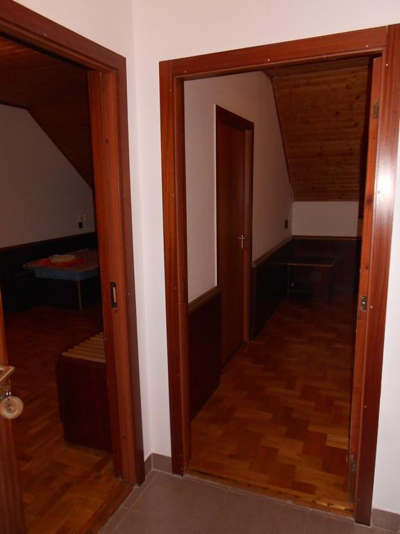 Peregrino Panzió Acomodação com café da manhã Budaörs Quarto foto