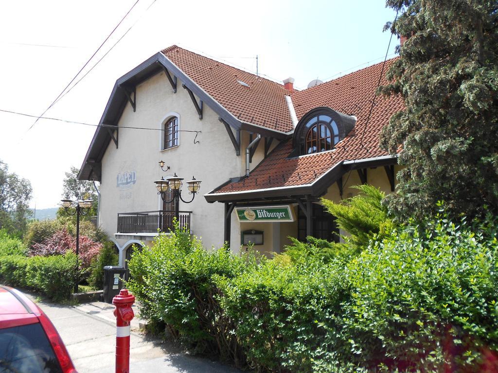 Peregrino Panzió Acomodação com café da manhã Budaörs Exterior foto