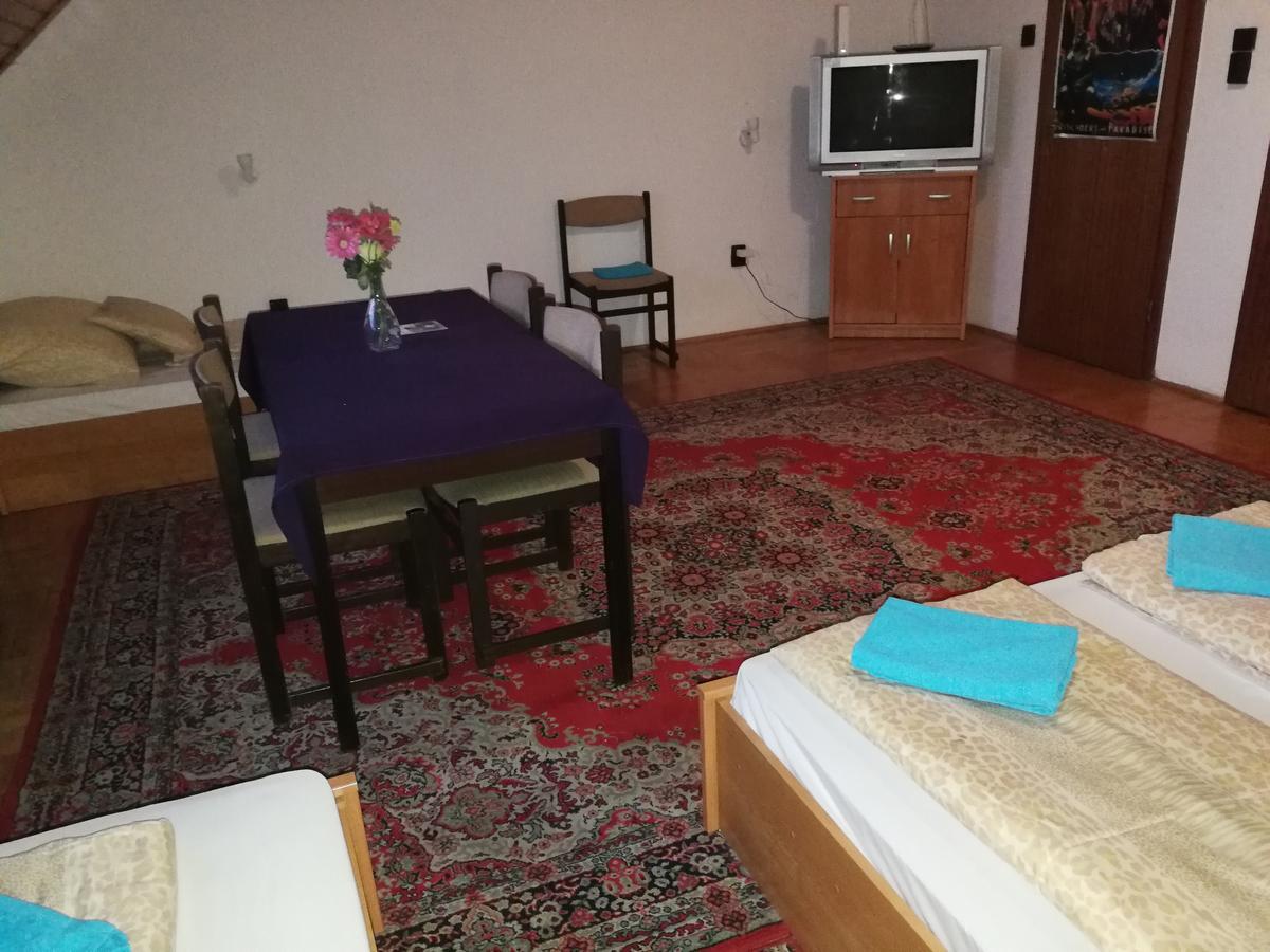 Peregrino Panzió Acomodação com café da manhã Budaörs Exterior foto