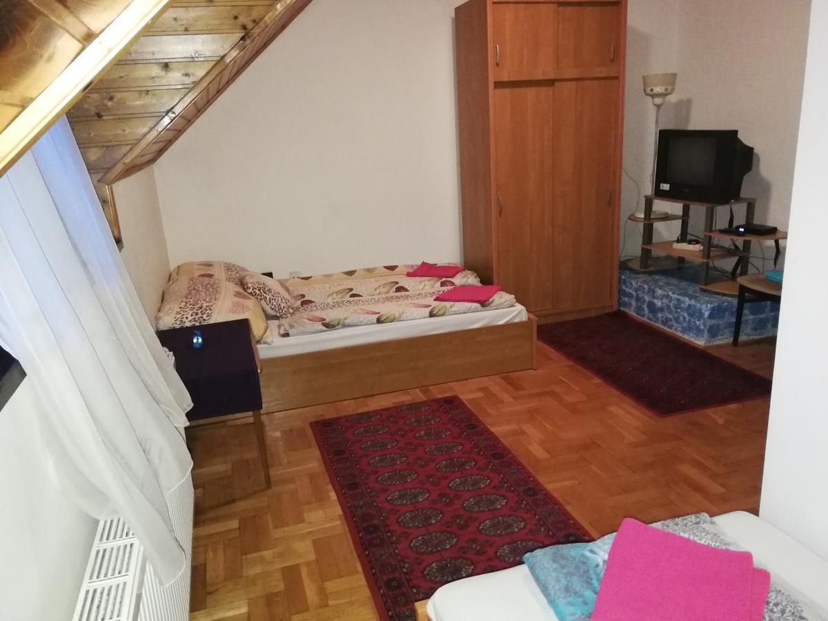 Peregrino Panzió Acomodação com café da manhã Budaörs Exterior foto