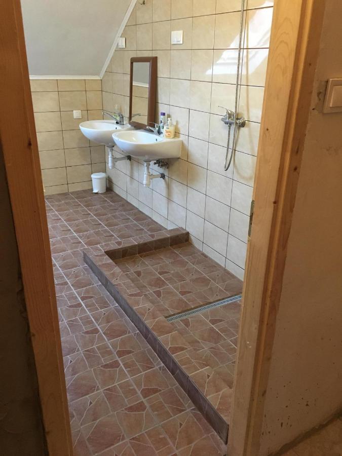 Peregrino Panzió Acomodação com café da manhã Budaörs Exterior foto